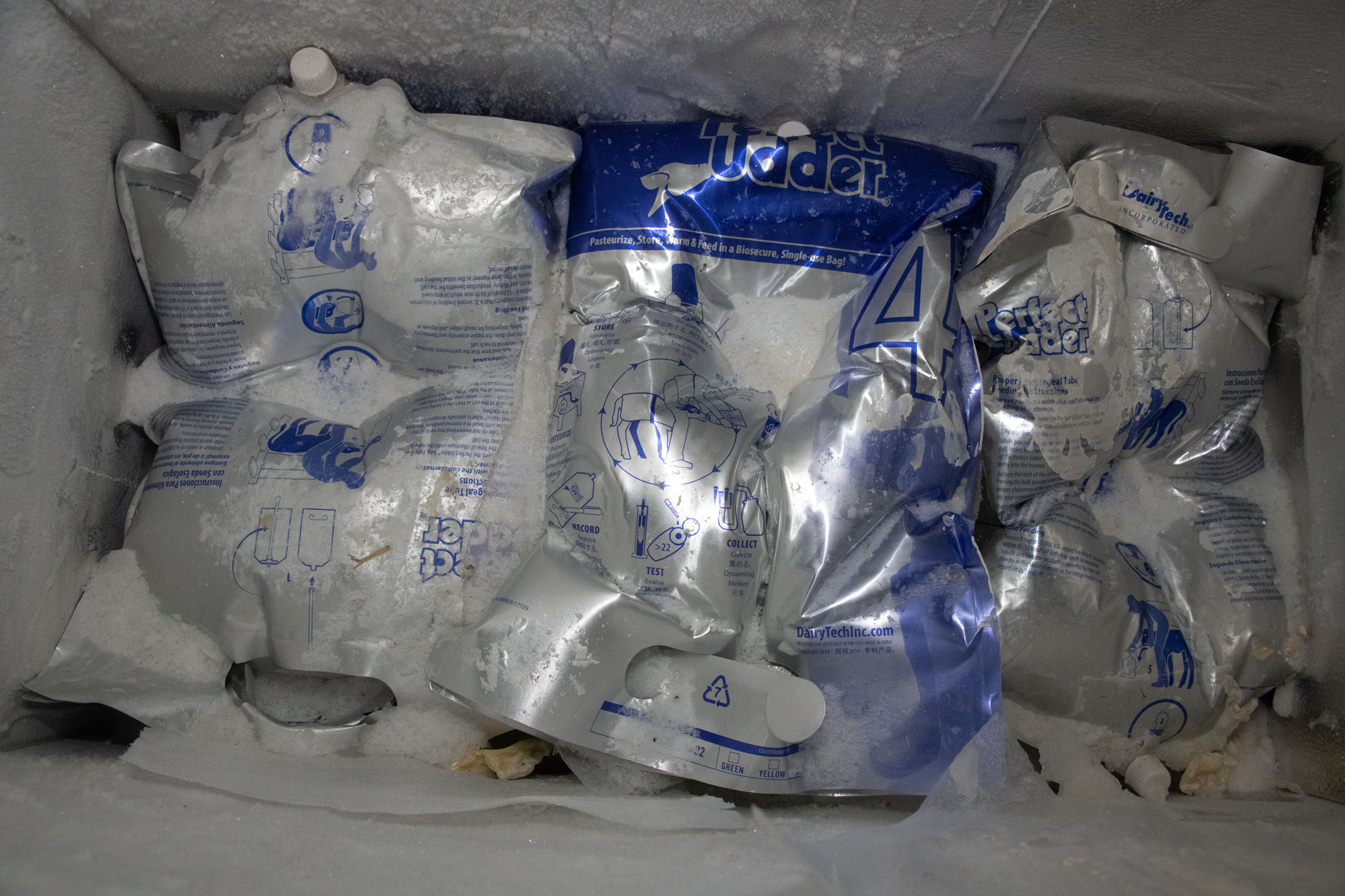 frozen Perfect Udder Colostrum Bags